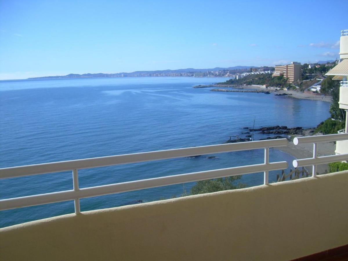 Holidays2Benalmadena Torrequebrada Sea View Front Beach With Pool Parking & Terraces Bagian luar foto