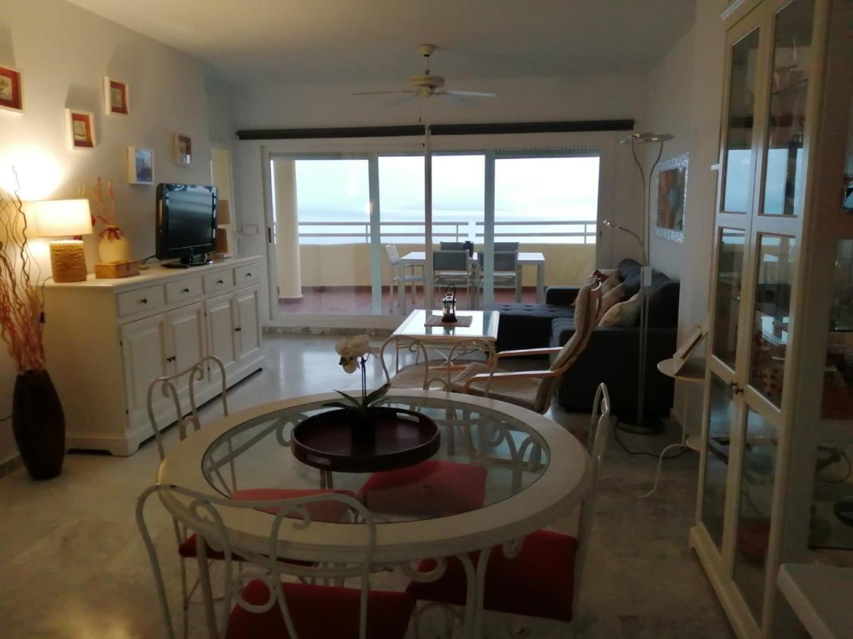 Holidays2Benalmadena Torrequebrada Sea View Front Beach With Pool Parking & Terraces Bagian luar foto